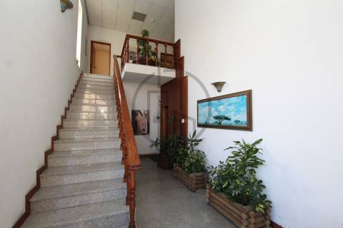 Armazém  Venda em Antas e Abade de Vermoim,Vila Nova de Famalicão