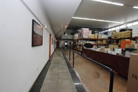 Armazém  Venda em Antas e Abade de Vermoim,Vila Nova de Famalicão