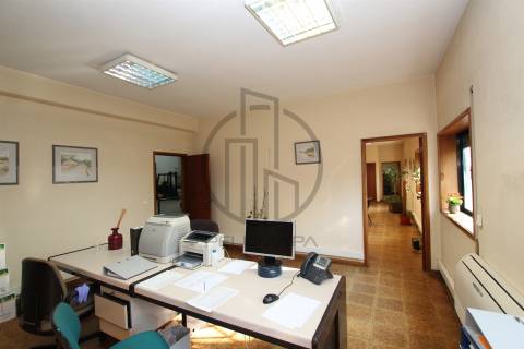 Armazém  Venda em Antas e Abade de Vermoim,Vila Nova de Famalicão