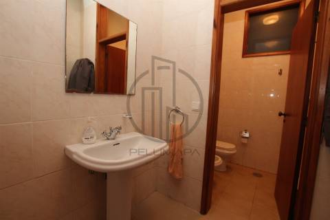 Armazém  Venda em Antas e Abade de Vermoim,Vila Nova de Famalicão