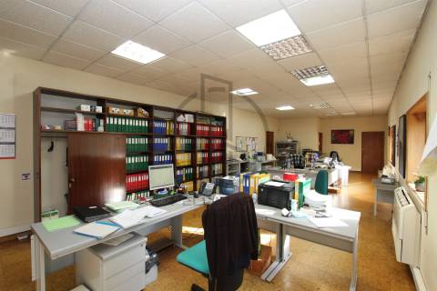 Armazém  Venda em Antas e Abade de Vermoim,Vila Nova de Famalicão