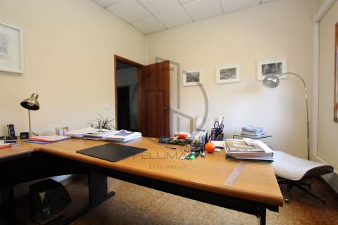 Armazém  Venda em Antas e Abade de Vermoim,Vila Nova de Famalicão