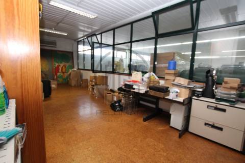 Armazém  Venda em Antas e Abade de Vermoim,Vila Nova de Famalicão