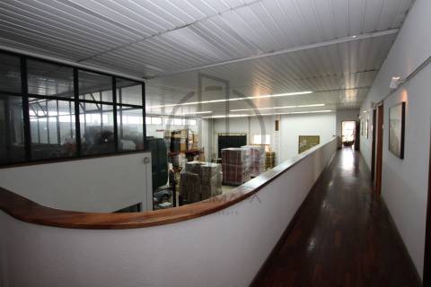 Armazém  Venda em Antas e Abade de Vermoim,Vila Nova de Famalicão