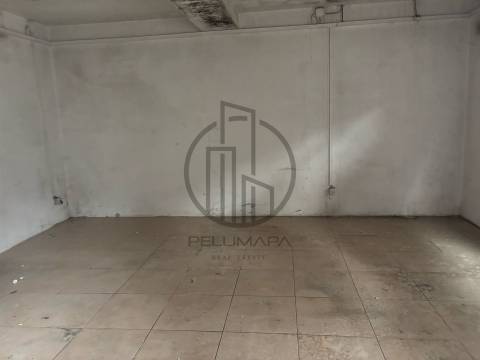 Armazém  Arrendamento em Vila Nova de Famalicão e Calendário,Vila Nova de Famalicão