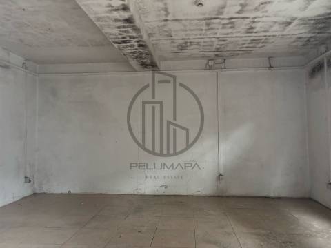 Armazém  Arrendamento em Vila Nova de Famalicão e Calendário,Vila Nova de Famalicão