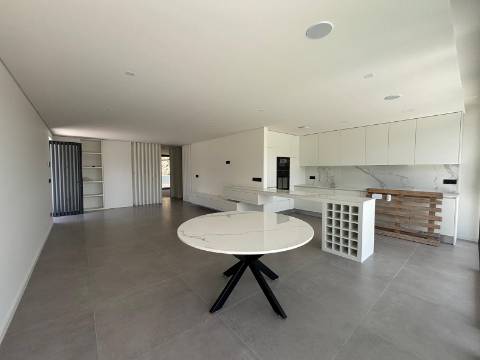 Moradia T3 Venda em Leitões, Oleiros e Figueiredo,Guimarães