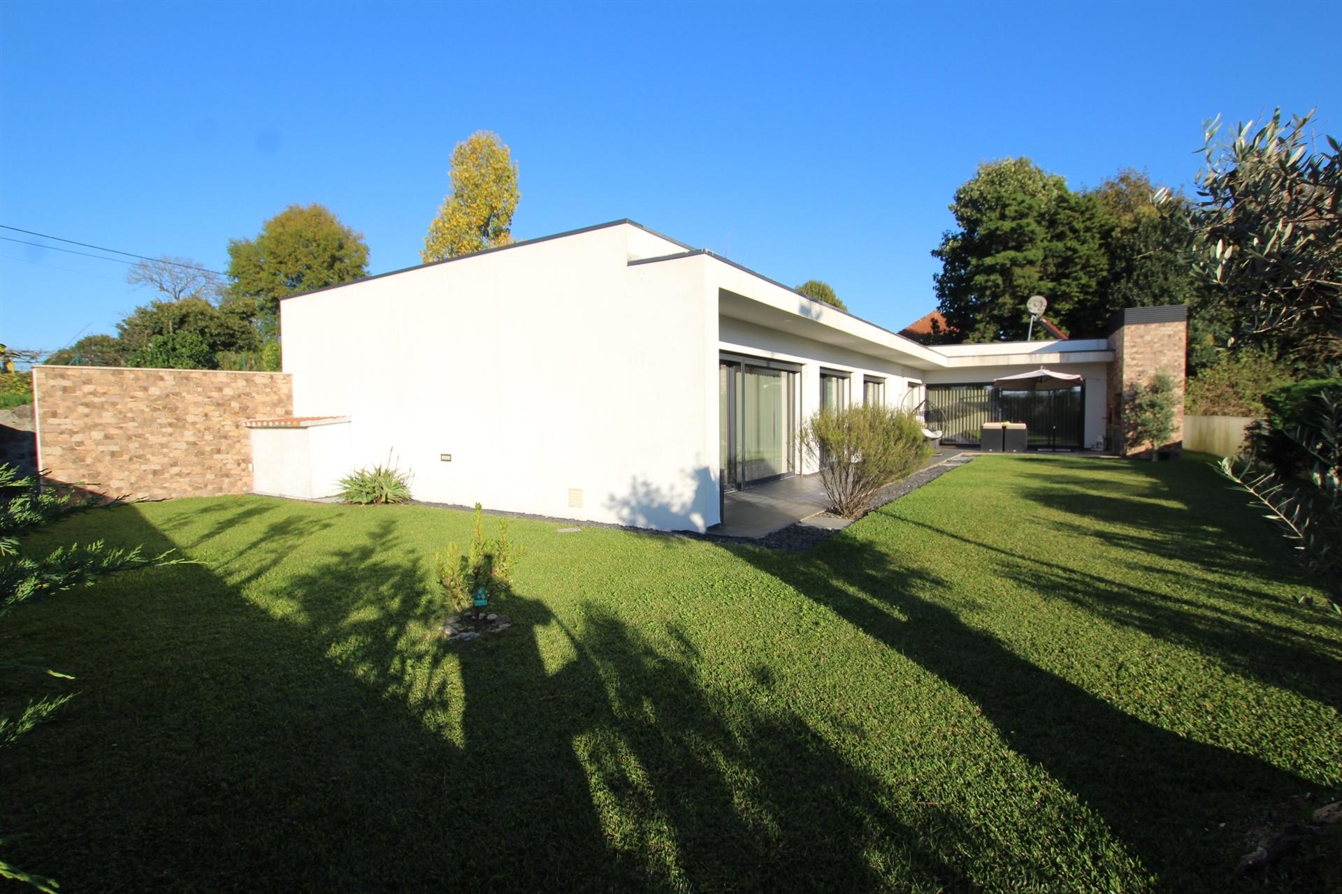 Moradia T3 Venda em Louro,Vila Nova de Famalicão