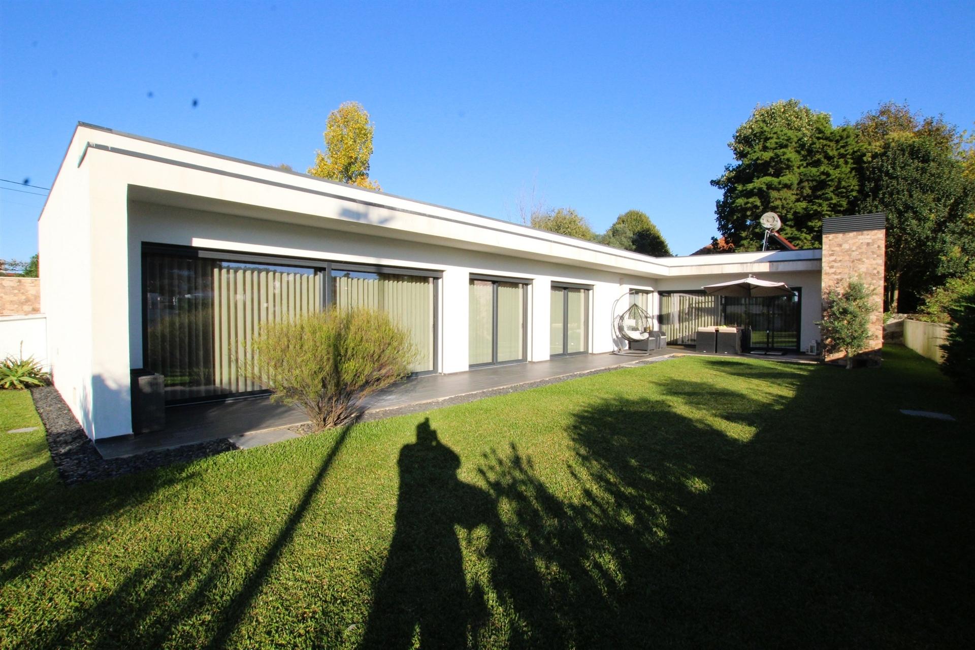 Moradia T3 Venda em Louro,Vila Nova de Famalicão