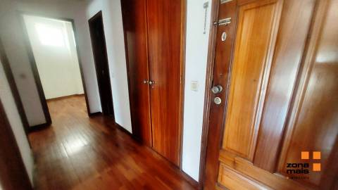 Apartamento T1+1 Arrendamento em Ramalde,Porto