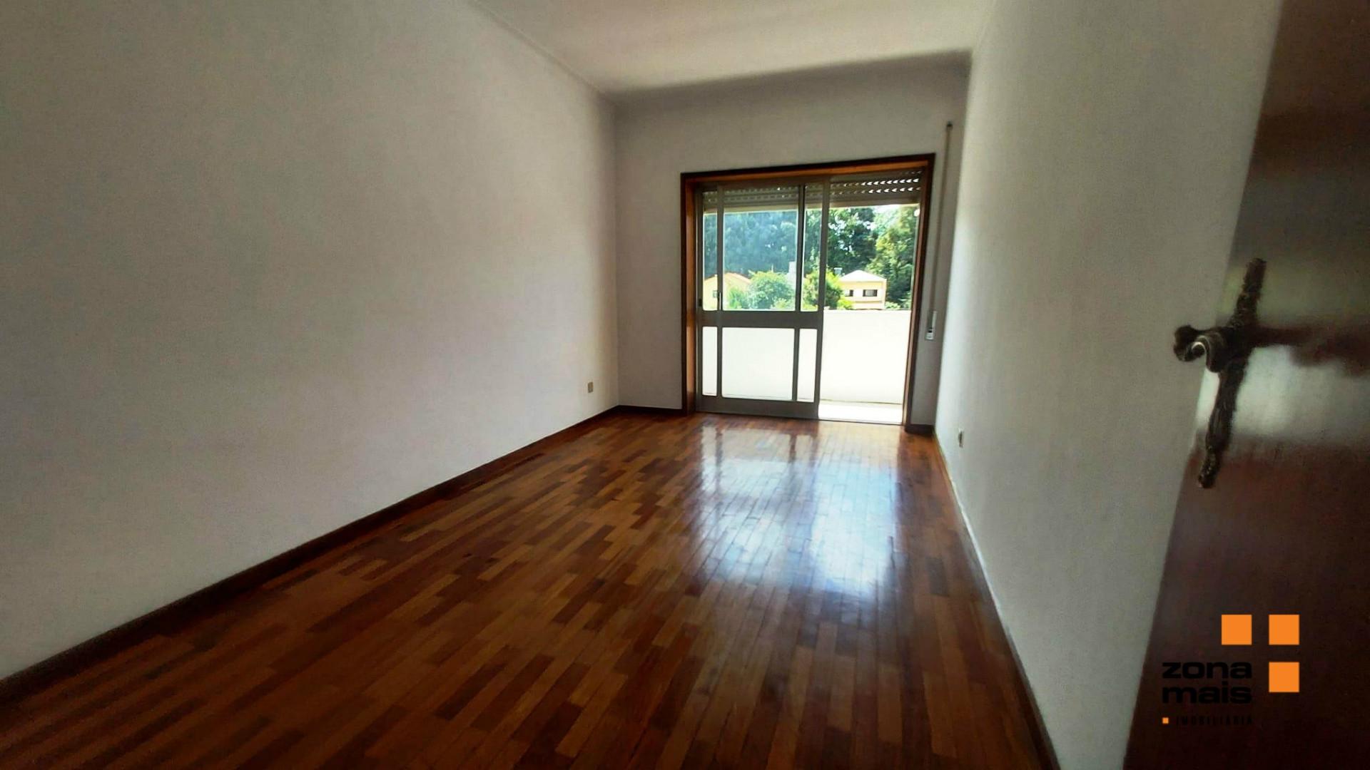 Apartamento T1+1 Arrendamento em Ramalde,Porto