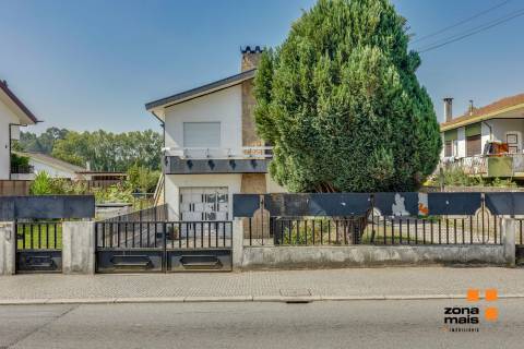 Moradia Isolada T5 Venda em Nogueira e Silva Escura,Maia