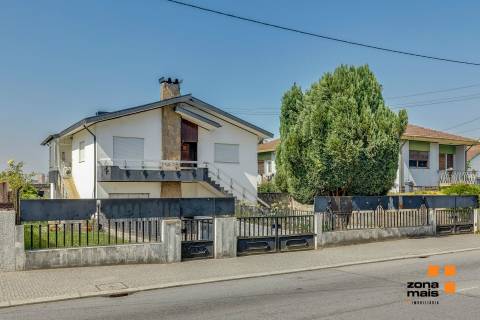 Moradia Isolada T5 Venda em Nogueira e Silva Escura,Maia