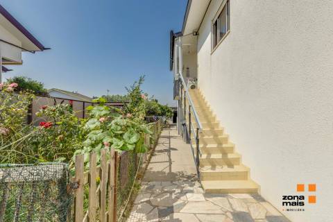 Moradia Isolada T5 Venda em Nogueira e Silva Escura,Maia