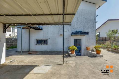 Moradia Isolada T5 Venda em Nogueira e Silva Escura,Maia