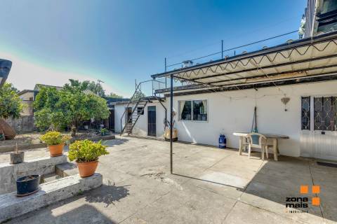 Moradia Isolada T5 Venda em Nogueira e Silva Escura,Maia