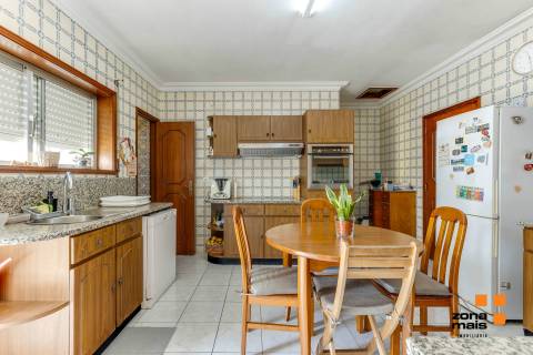 Moradia Isolada T5 Venda em Nogueira e Silva Escura,Maia