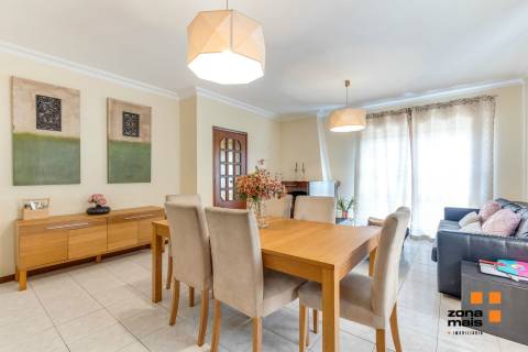 Moradia Isolada T5 Venda em Nogueira e Silva Escura,Maia