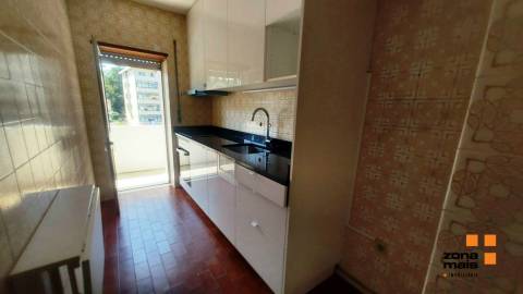 Apartamento T1+1 Arrendamento em Ramalde,Porto