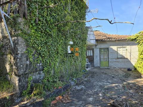 Moradia para Restaurar T2 Venda em Vale de Bouro,Celorico de Basto