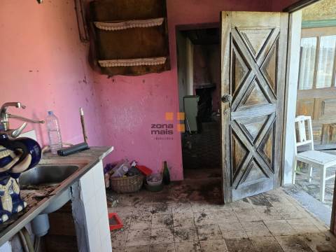 Moradia para Restaurar T2 Venda em Vale de Bouro,Celorico de Basto