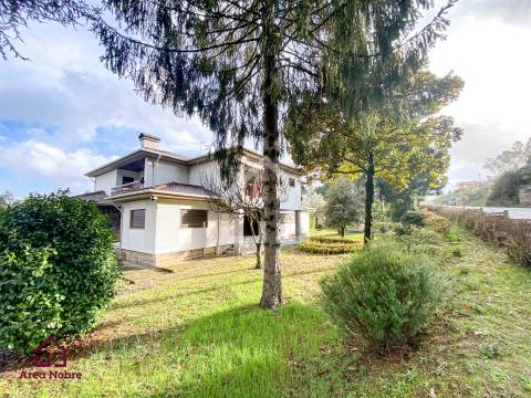 Moradia T5 a 15 min. do Porto!