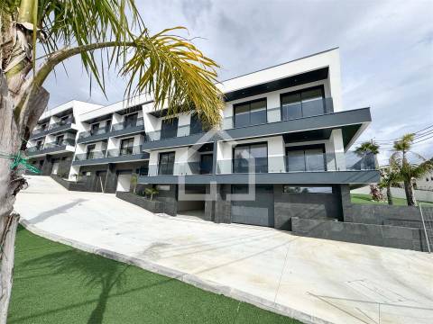 Moradia T4 NOVA | centro de Canedo!