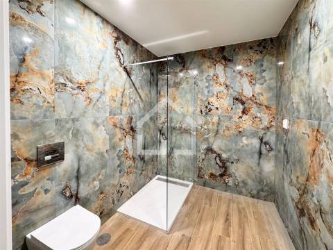 Moradia T4 NOVA | centro de Canedo!