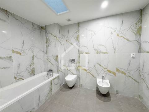 Moradia T4 NOVA | centro de Canedo!