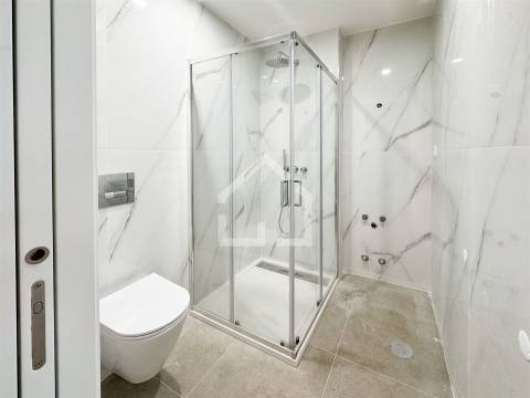 Moradia T4 NOVA | centro de Canedo!