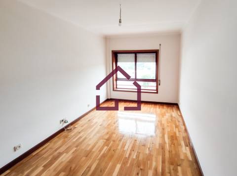 Apartamento T3 Venda em Santa Maria de Lamas,Santa Maria da Feira