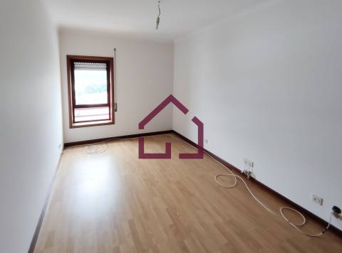 Apartamento T3 Venda em Santa Maria de Lamas,Santa Maria da Feira