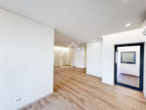 Andar Moradia no centro de Espinho!