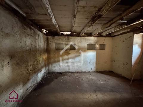 Moradias Centenárias em Cortegaça!