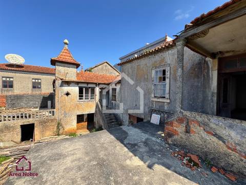 Moradias Centenárias em Cortegaça!