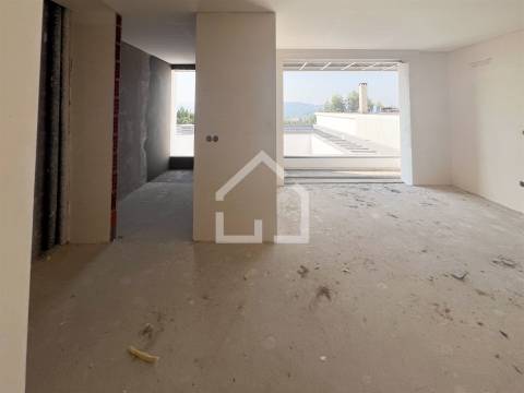 Moradia T3+1 NOVA - Canedo