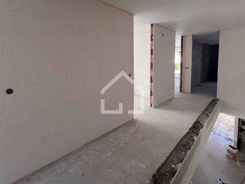 Moradia T3+1 NOVA - Canedo