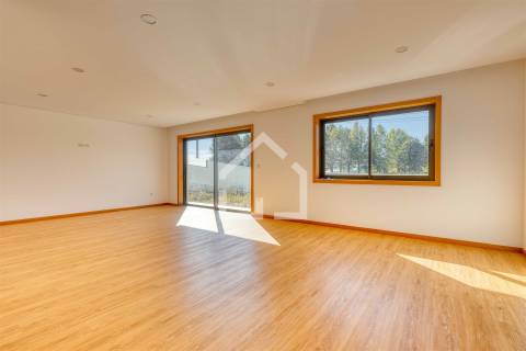 Moradia T4 NOVA - Sta Maria da Feira