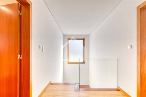 Moradia T4 NOVA - Sta Maria da Feira