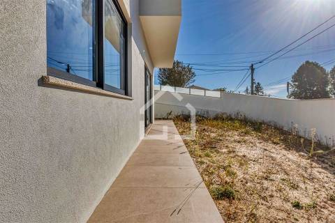 Moradia T4 NOVA - Sta Maria da Feira