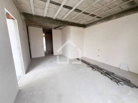 Moradia T3 com Piscina - Lamas