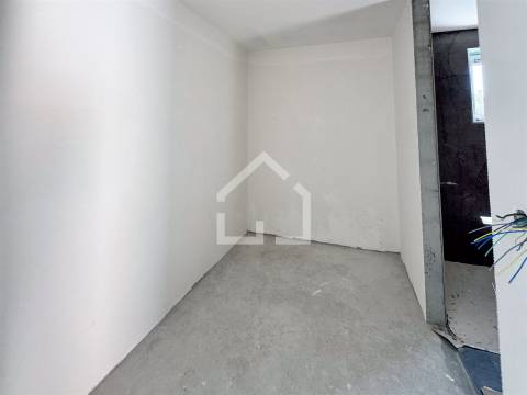 Moradia T4 com Piscina - Lobão