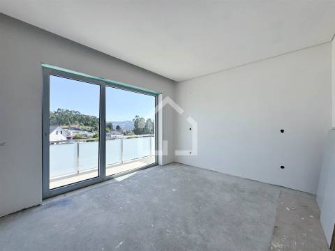 Moradia T4 com Piscina - Lobão