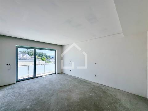 Moradia T4 com Piscina - Lobão