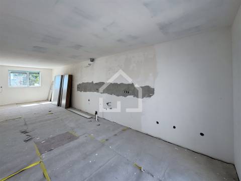 Moradia T4 com Piscina - Lobão