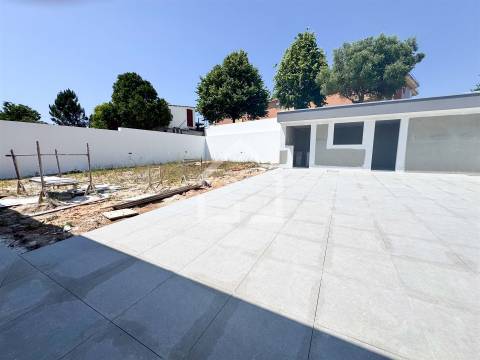 Moradia T4 TÉRREA - Travanca