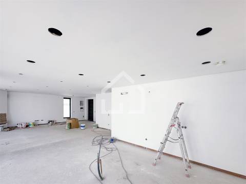 Moradia T4 TÉRREA - Travanca