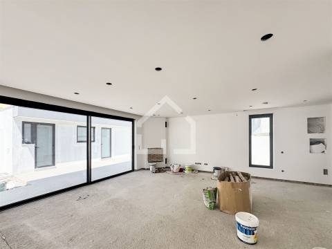 Moradia T4 TÉRREA - Travanca