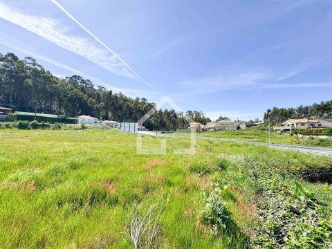 Terreno com 2.410 m² -  Escariz – Arouca