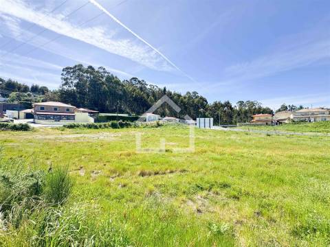 Terreno com 2.410 m² -  Escariz – Arouca